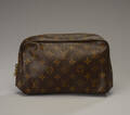 Louis Vuitton, vintage toilettaske Denne vare er sat til omsalg under nyt varenummer 4256342