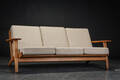 Hans J. Wegner. Tre-pers. sofa af egetræ, model GE-290 