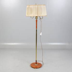 GOLVLAMPA, 1900-talets mitt
