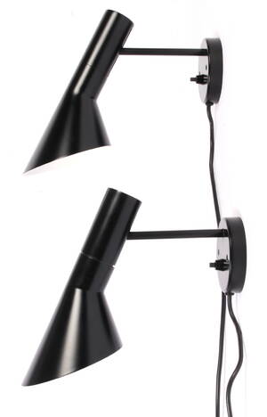 Arne Jacobsen. Par AJ væglamper 2