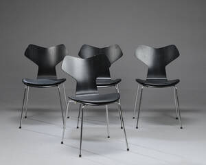 Arne Jacobsen. Sæt på fire Grand Prix stole, model 3130. 4