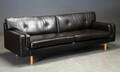 Dansk møbelproducent. 2½-personers sofa, betrukket med brunt læder