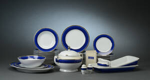 Sigvard Bernadotte. Christineholm middagsservice af porcelæn. 46