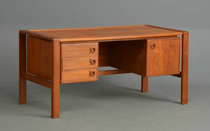 Skrivebord af delvist massiv teak, 1960erne