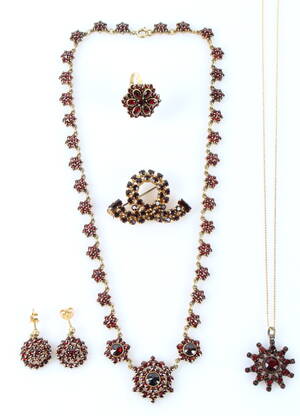 Smykkesæt med granater, forgyldt sølv 8