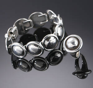 Karl Gustav Hansen for Hans Hansen. Smykkesæt af sterlingsølv 2