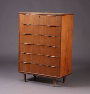 Dansk møbelproducent. Kommode, teaktræ