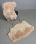 2 svenske indfarvede lammeskind  - Beige 2