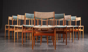 15 spisestole af teaktræ og egetræ, dansk møbelproducent 15