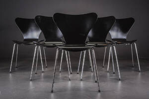 Arne Jacobsen. Et sæt på seks stole, Syveren 6  Denne vare er sat til omsalg under nyt varenummer 4423743