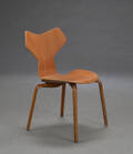 Arne Jacobsen. Grand Prix stol, teaktræ