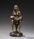 Figur af bronze, nøgen kvinde 