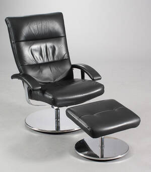 Møbelproducent. Lænestol samt skammel 2