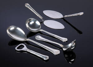 Carl M. Cohr. Herregård serveringsdele af sølv 6