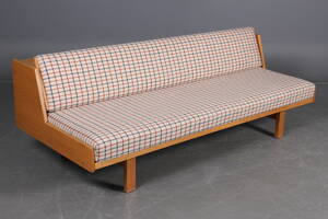 Hans J. Wegner. Briks  Daybed. Denne vare er sat til omsalg under nyt varenummer 4836609