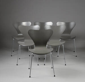 Arne Jacobsen. Seks stole, model 3107, Syveren 6