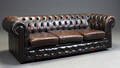 Tre-personers chesterfield sofa, brunt læder  Denne vare er sat til omsalg under nyt varenummer 4246884