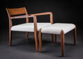Poliform. Lounge chair samt tilhørende skammel, valnød 2