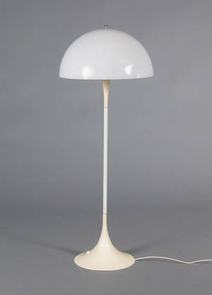 Verner Panton. Pantella standerlampe