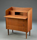 Dansk møbelproducent. Sekretær af teak