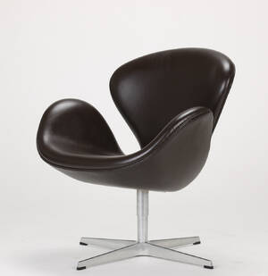 Arne Jacobsen. Svanen, Lænestol model 3320  Denne vare er sat til omsalg under nyt varenummer 4059288