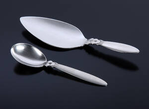 Gundorph Albertus for Georg Jensen. Kaktus serveringsspade- og ske af sterlingsølv 2