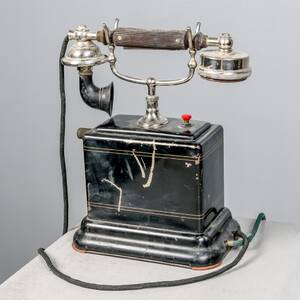 BORDSTELEFON, 1900-talets första del