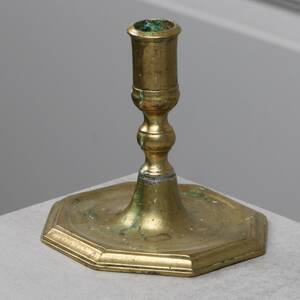 LJUSSTAKE, mässing, 1700-tal