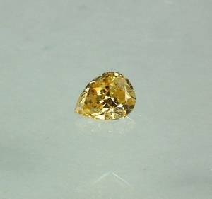 Diamant im Tropfen-Schliff  von ca. 0.34 ct.