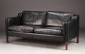 Stouby. Tre-pers. sofa, sort læder