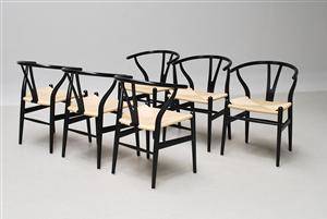 Hans. J. Wegner. Sæt på seks sorte Y- stole