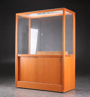 Børge Mogensen. Udstillingsmontre af Oregonpine