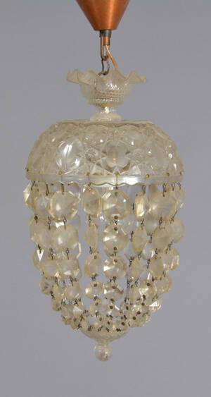 Lysekrone  loftlampe, prismer, 1900-tallets 1. halvdel