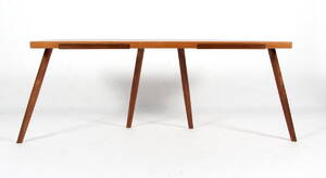 Dansk møbelproducent. Fritstående skrivebord, teaktræ  Denne vare er sat til omsalg under nyt varenummer 4232224