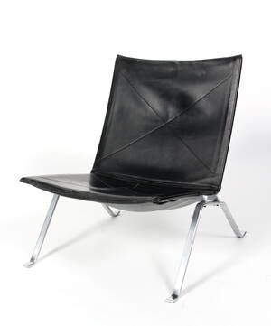 Poul Kjærholm. Lænestol, model PK22, sort læder. Denne vare er sat til omsalg under nyt varenummer 4836488