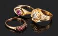 Tre ringe af guld 3 Denne vare er sat til omsalg under nyt varenummer 4852487