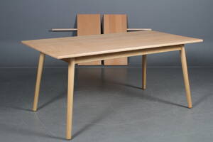Poul M. Volther. Spisebord model C35B med tillægsplader 3