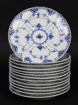 Royal Copenhagen Musselmalet. Helblonde frokosttall, nr 1086 13