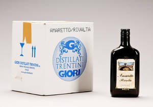 7 fl. Amaretto Rivalta Likør