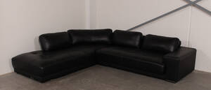 Hjørnesofa af sort læder