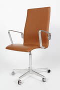 Arne Jacobsen. Oxford kontorstol, model 3273. Brown Label