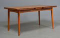 Spisebord med udtræk af teak