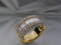 Ring med brillanter og diamanter