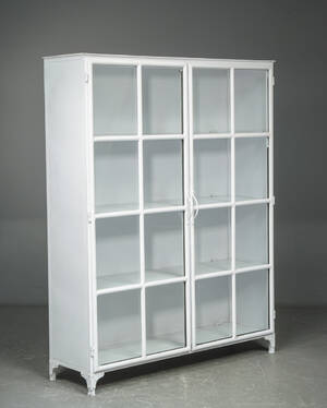 Glasvitrine i håndlavet industrielt design