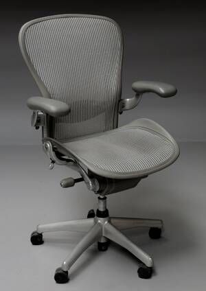 Donald Chadwick  William Stump Multijusterbar kontorstol, model Aeron B 