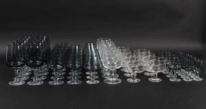 Samling glas. Per Lütken Atlanta glasbesætning, samt div. glas. 59