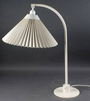 Flemming Agger for Le Klint. Bordlampe, model nr. 366