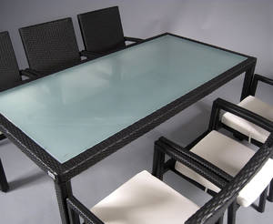 Havemøbelsæt i sort polyrattan - Model Maya Beach - Bord  6 armstole