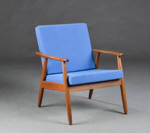 Møbelproducent. Lænestol af teak