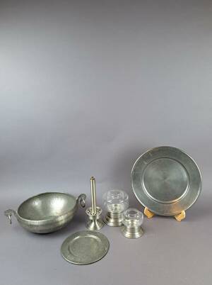 Parti tenn bl.a. ljushållare